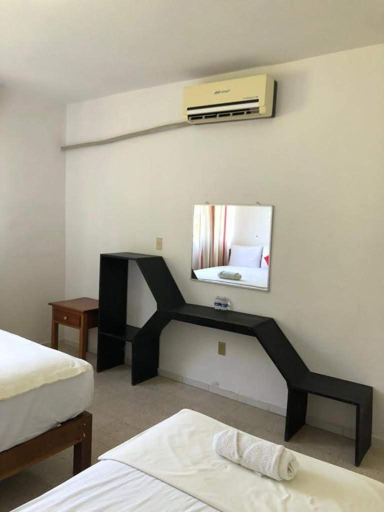 Hotel Los Leones パレンケ エクステリア 写真